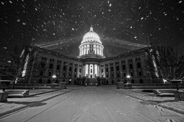 Wisconsin State Capitol snow.jpg